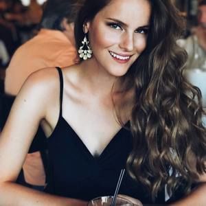 Meet your Posher, Abigail